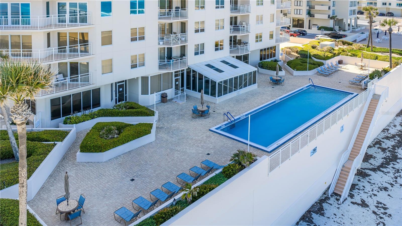 OCEANS 6 Seawall/Access to Beach