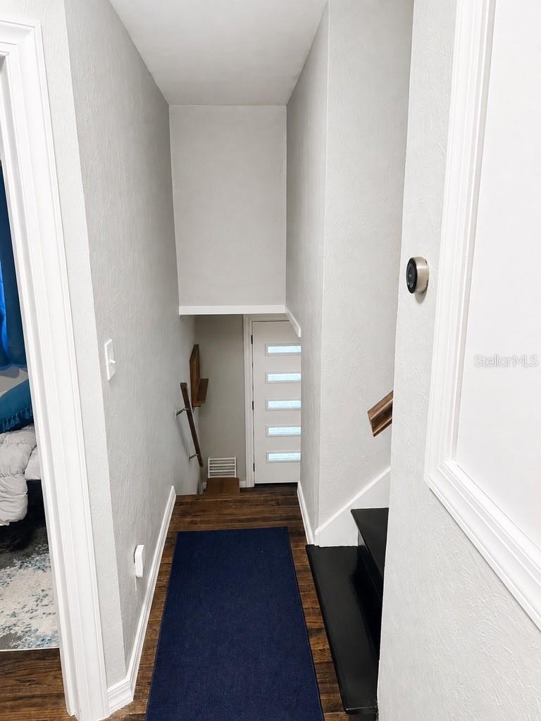 2nd floor hall