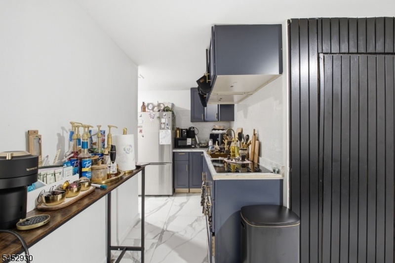 basement kitchen