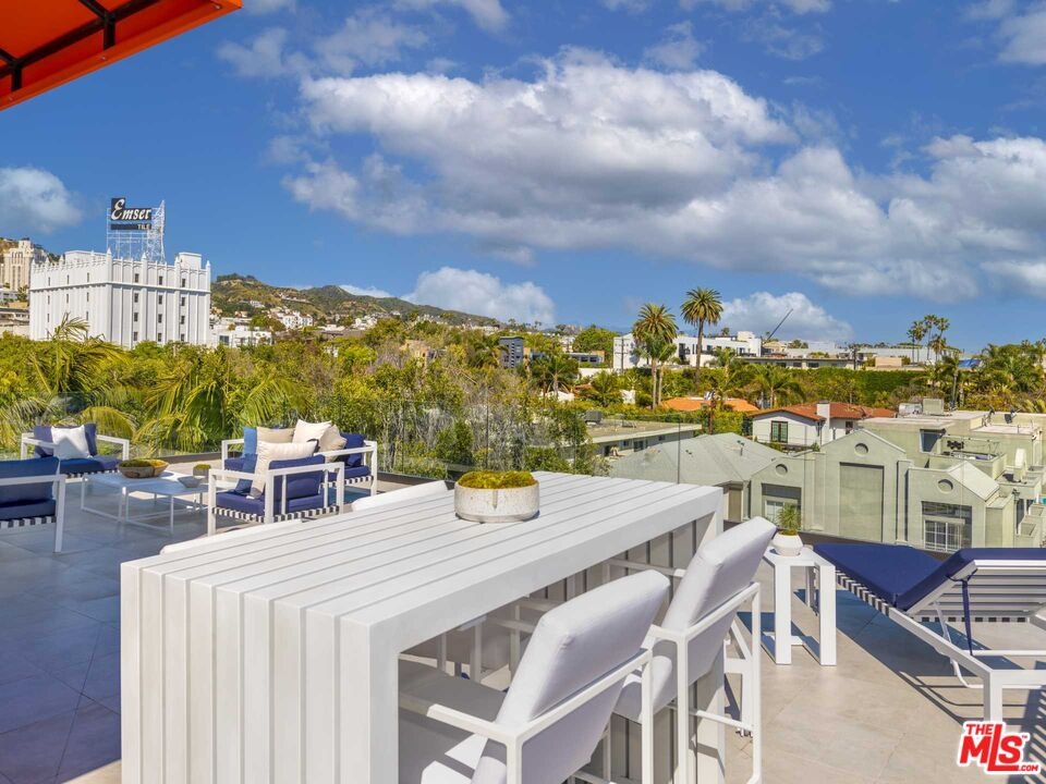 Rooftop Deck