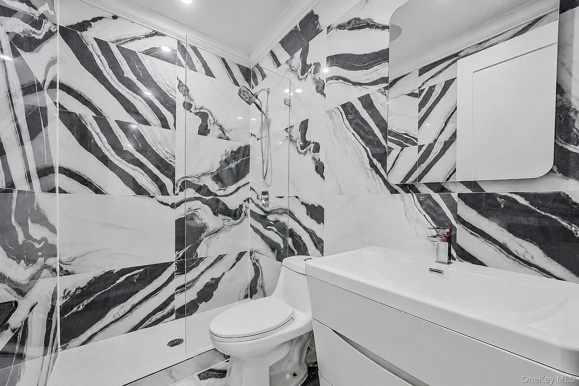 Master Bedroom En Suiter