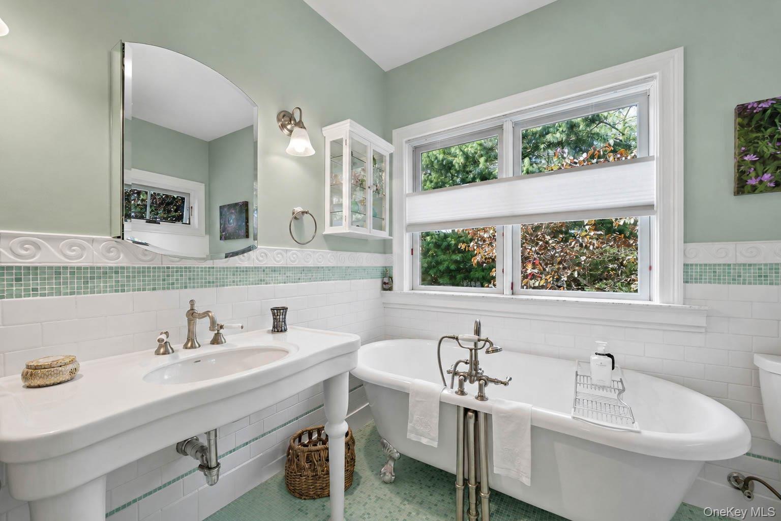 Primary Bedroom Full Bathroom