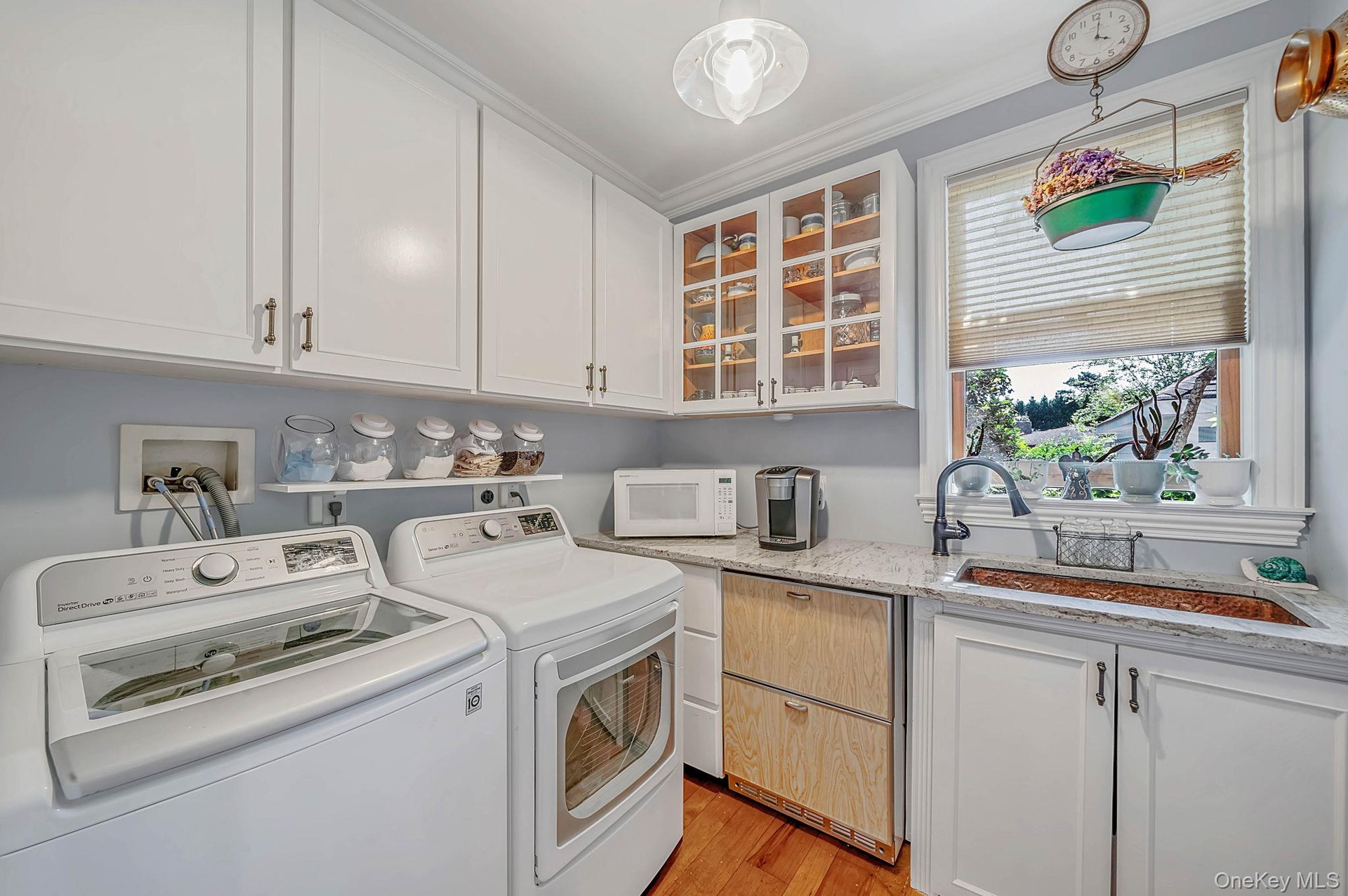 Laundry/Bulter's pantry