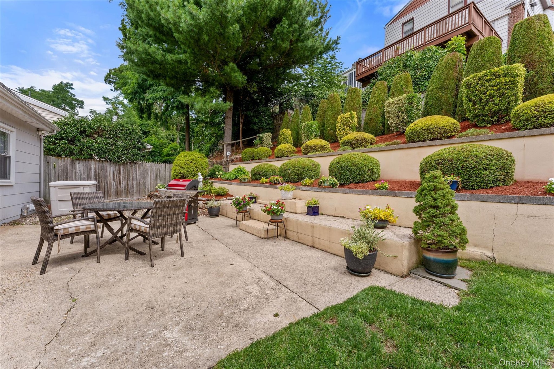 Garden and patio views.