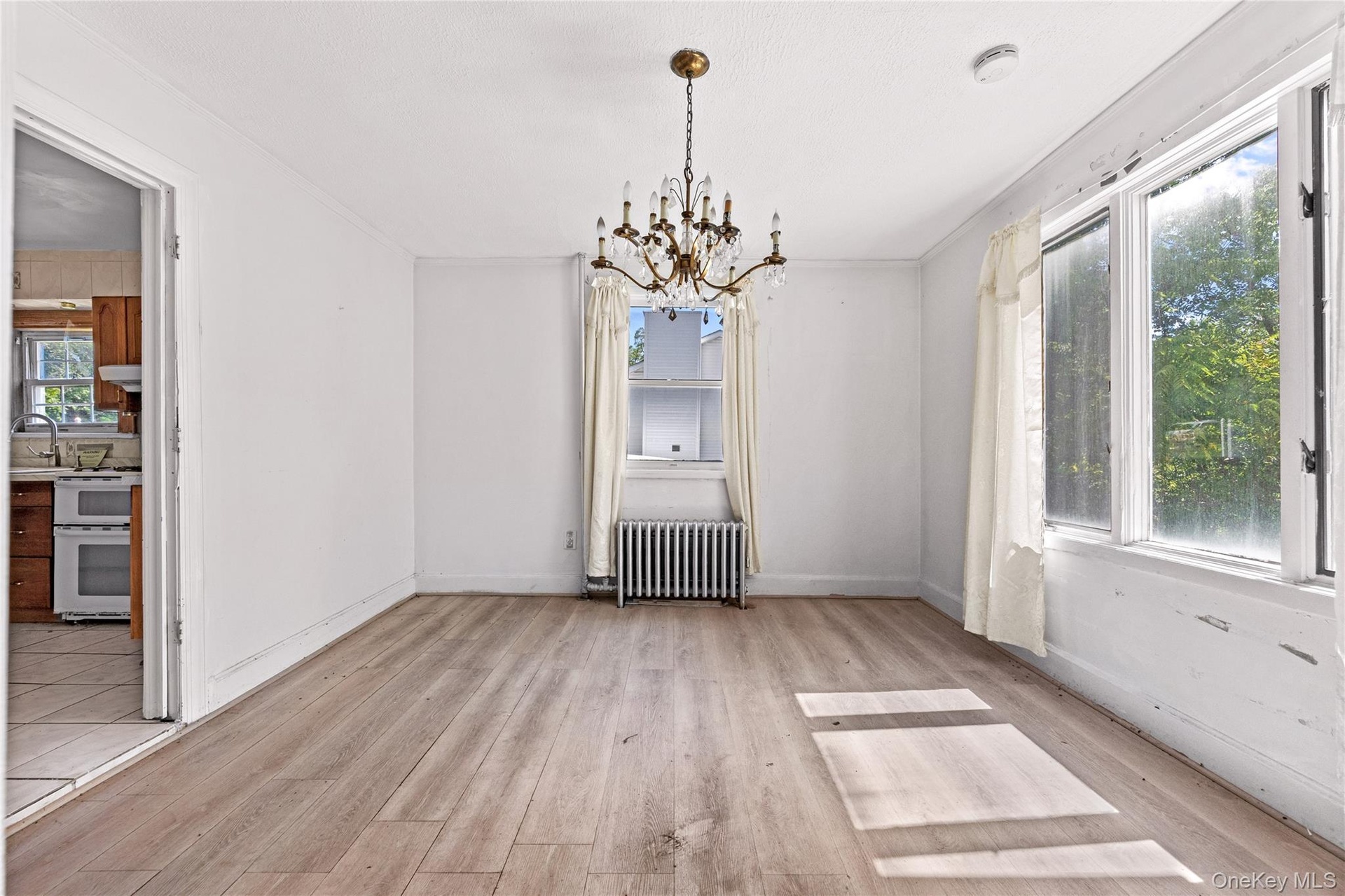 Dining room.