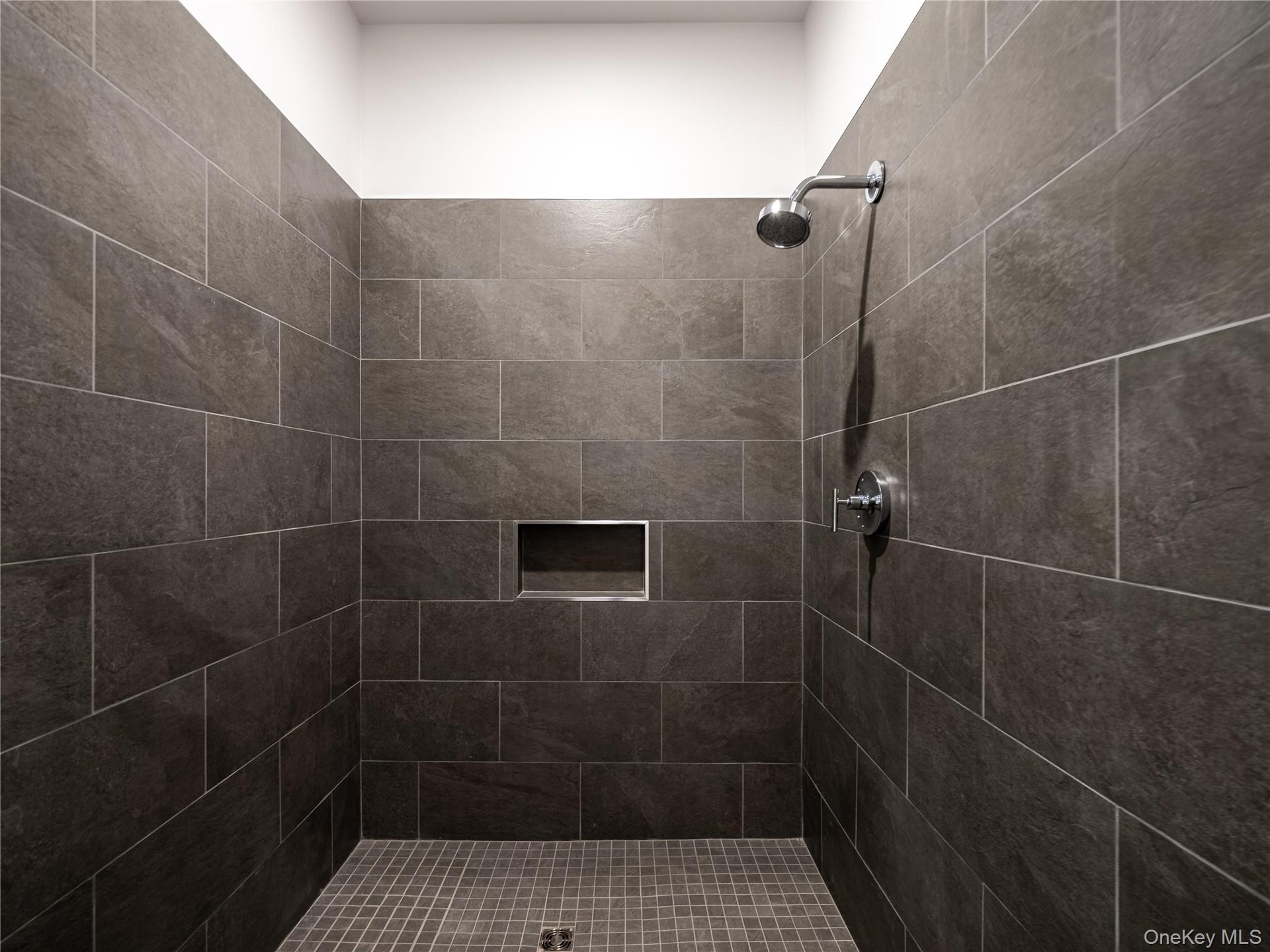 Shower at the Stonewall Glen Clubhouse.