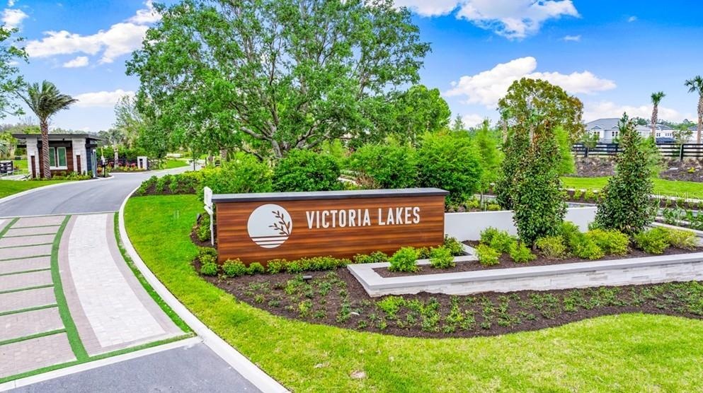Victoria Lakes Community Entrance