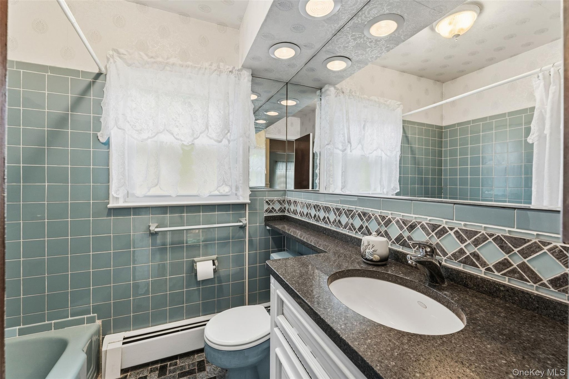 Full Bathroom.