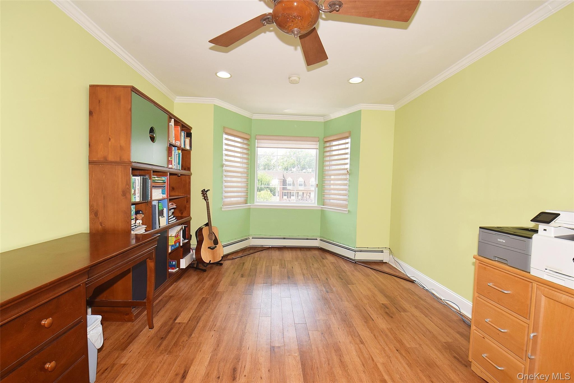2 BEDROOM