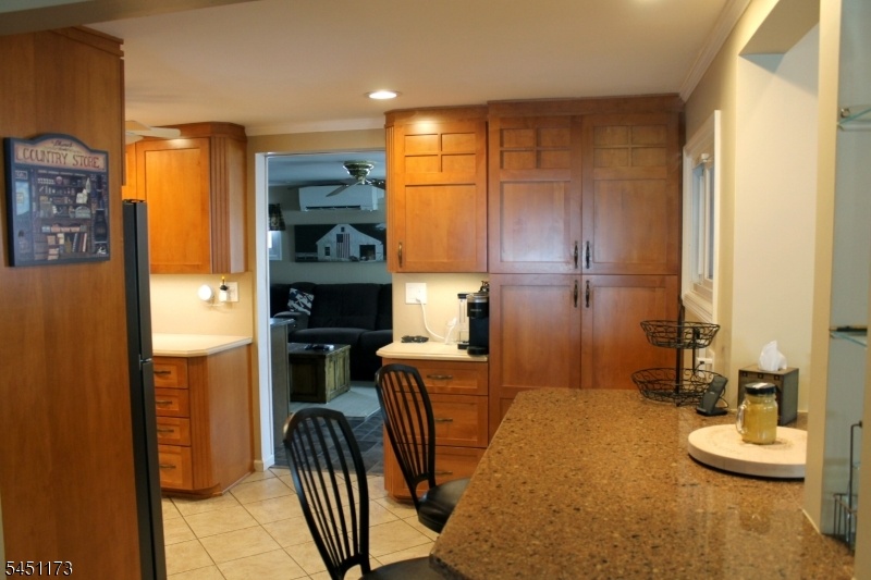 Breakfast bar