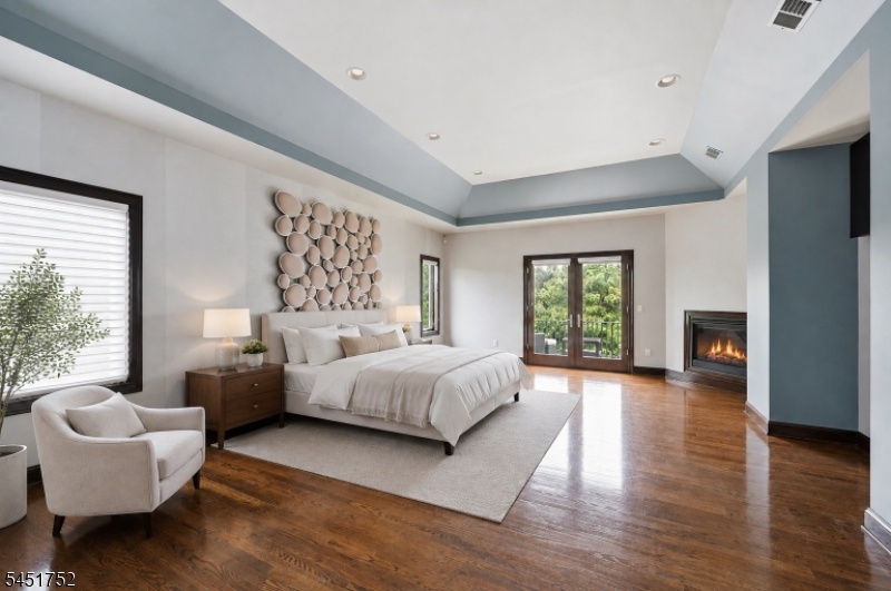 Primary Suite (1 of 2)