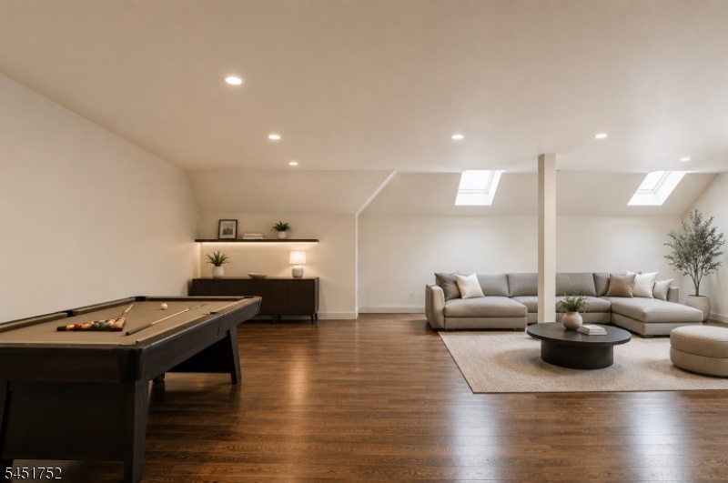 Recreation Room (1 of 2)
