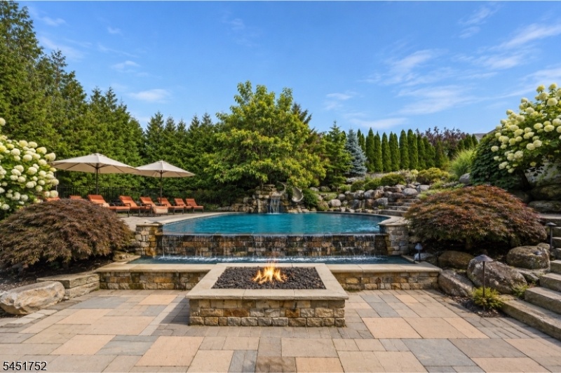 Pool (1 of 3)