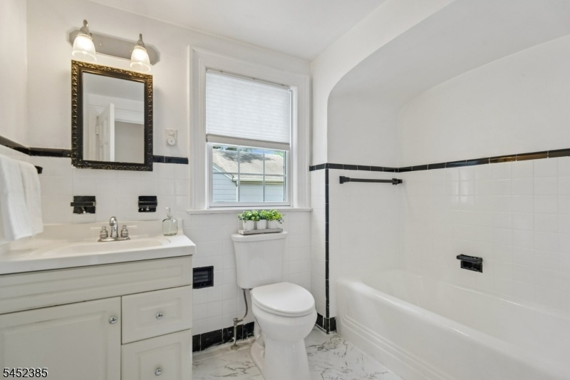 Full Bathroom - 2nd Floor