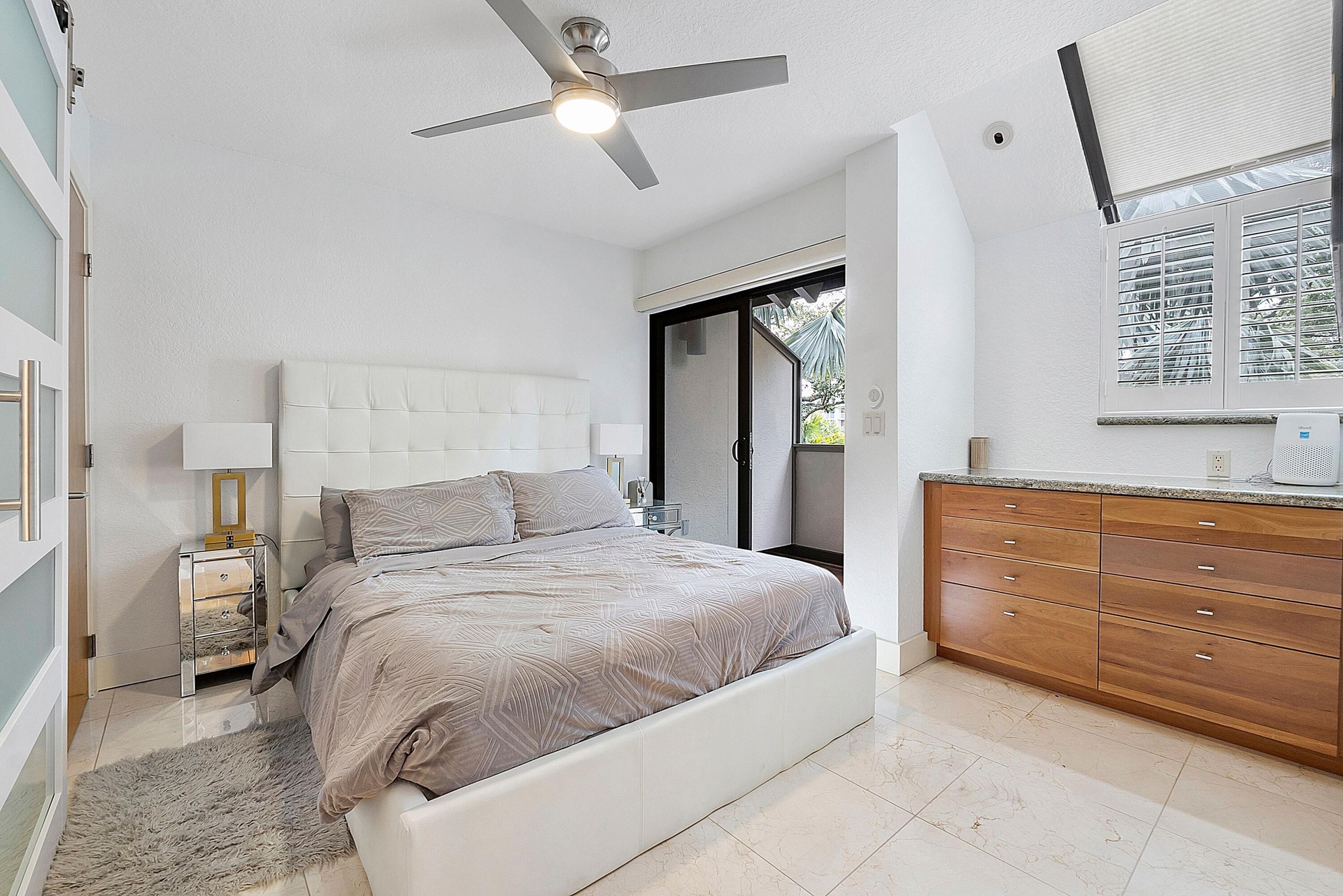 2nd floor bedroom