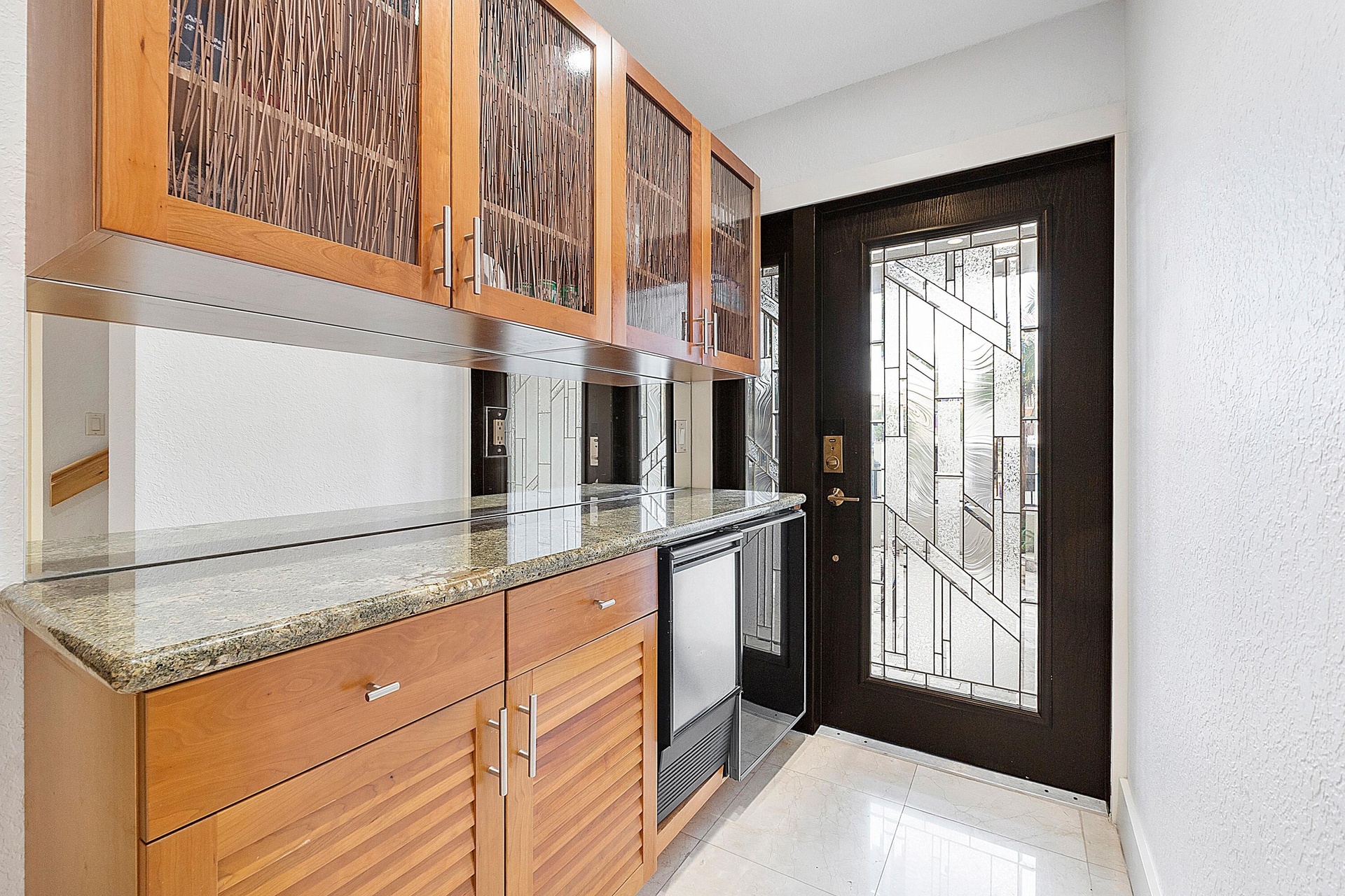1st floor wet bar