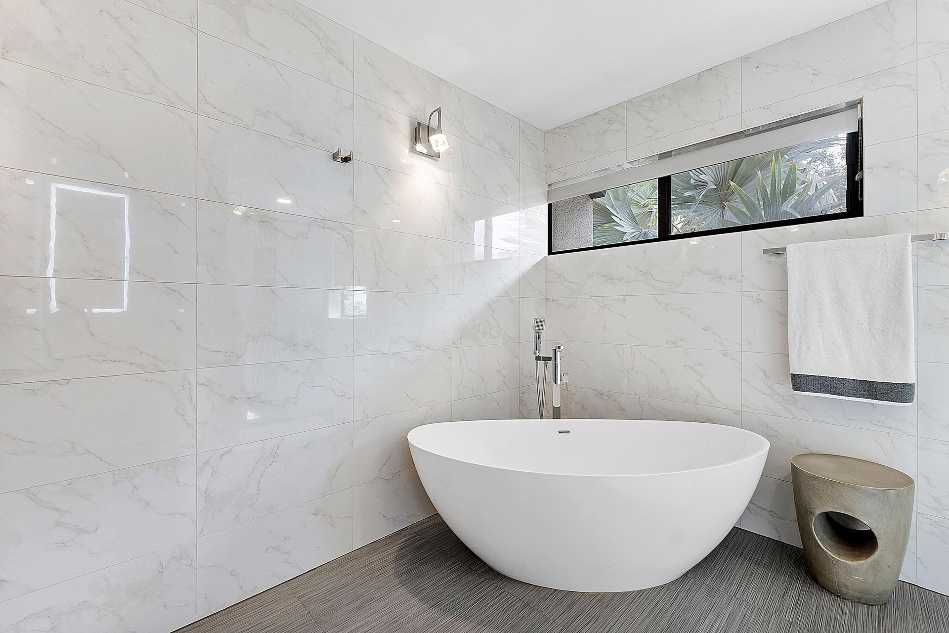 owner's suite bath