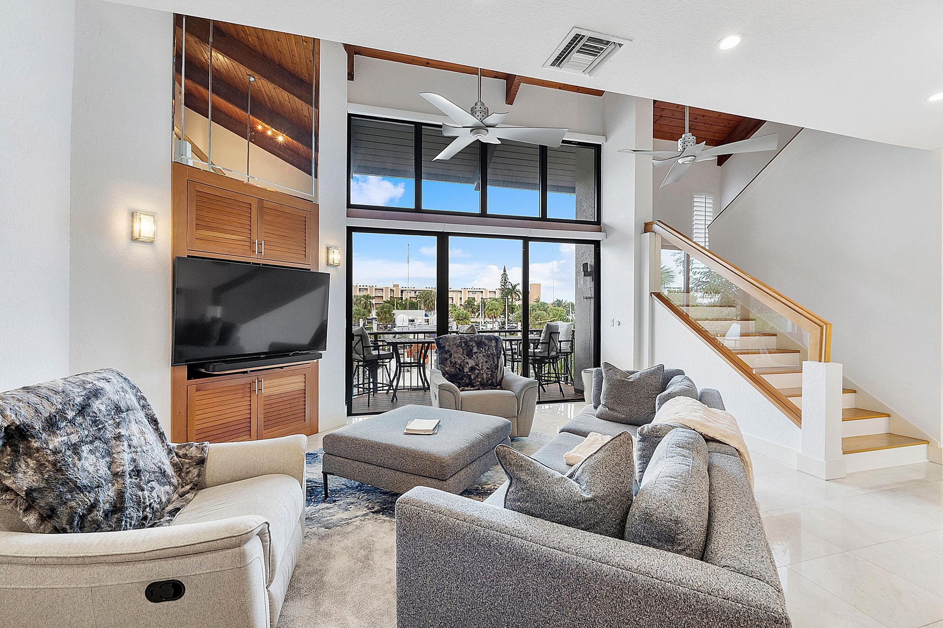 2nd floor living space
