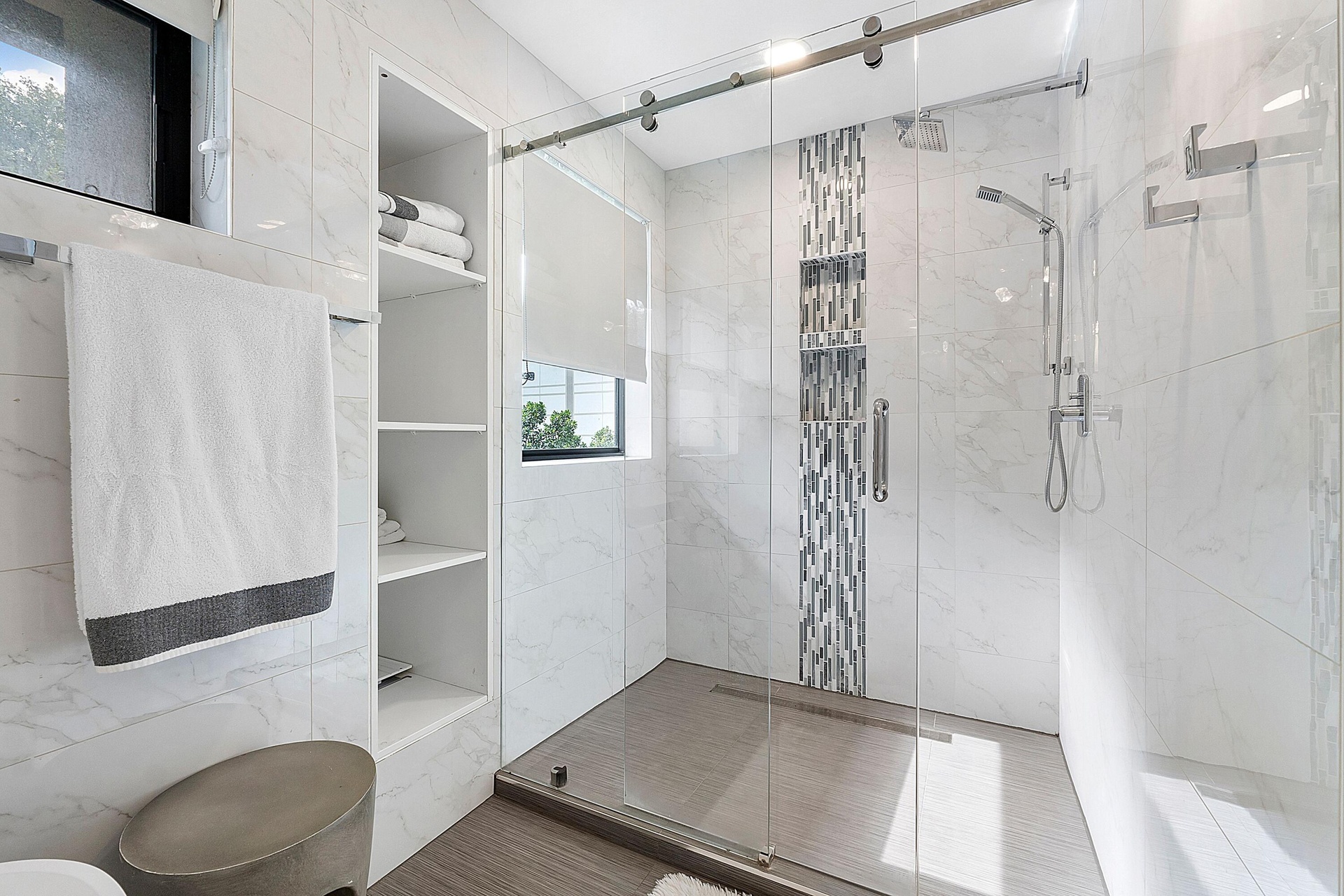 owner's suite bath
