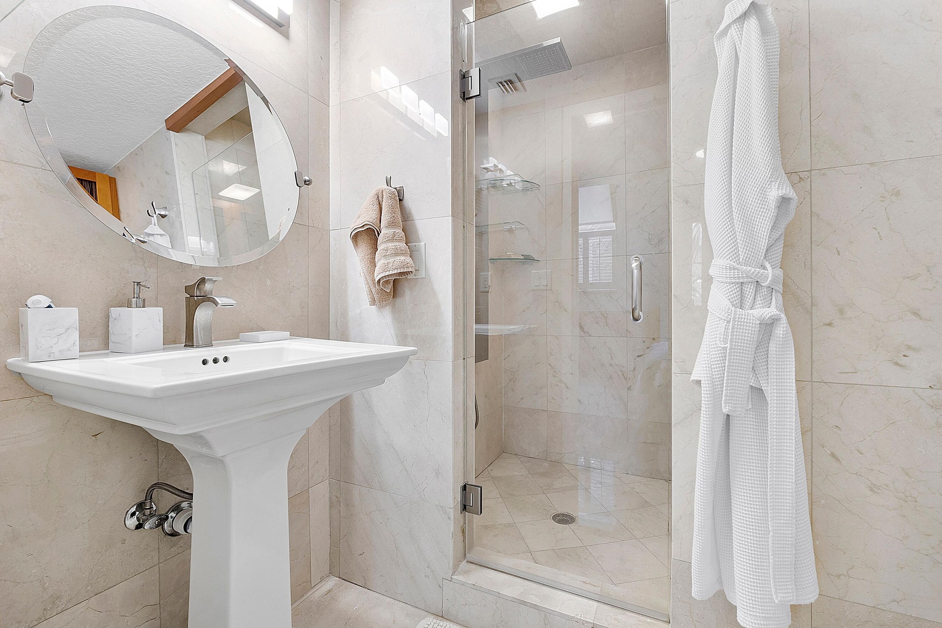 2nd floor bathroom