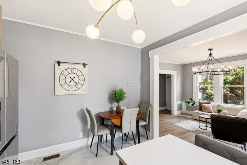 Dining/Kitchen