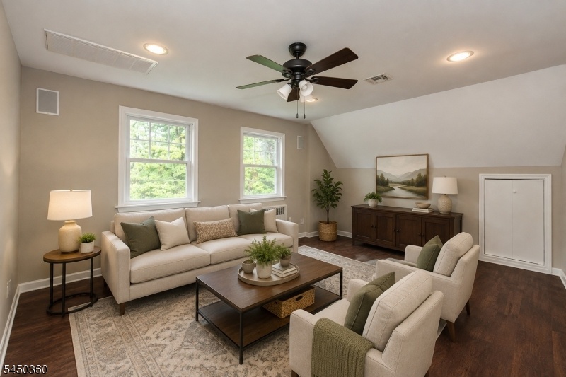 2nd fl Family Room