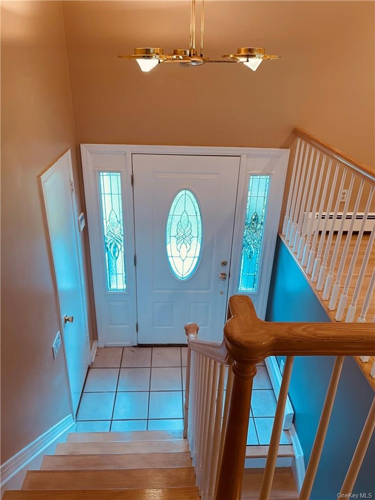 Entry with upgraded lead and glass Front door.
