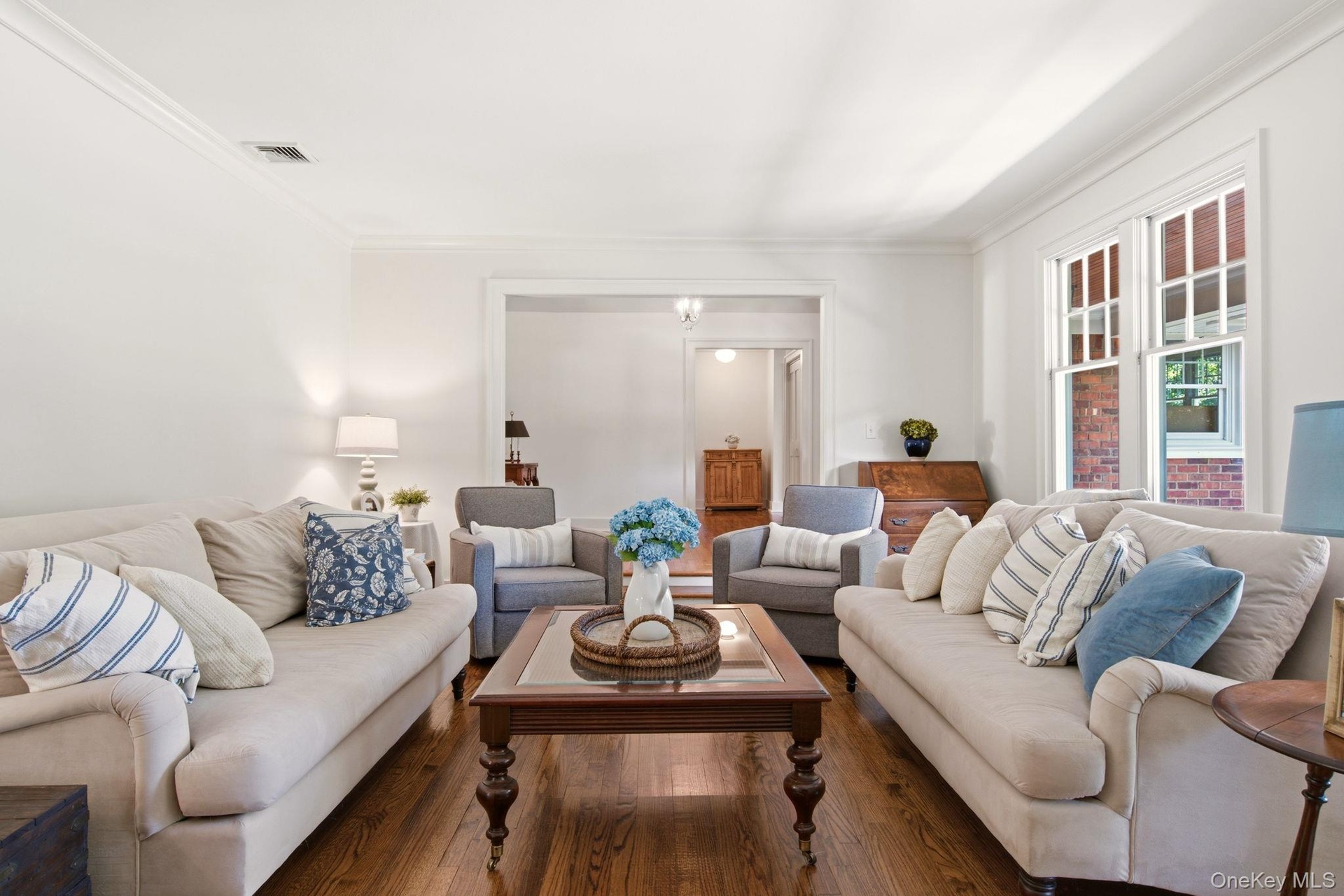 Neutral walls are perfect for any style.