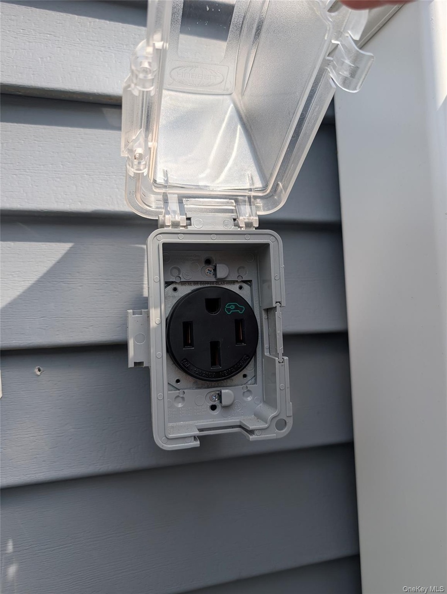 Electric car connection