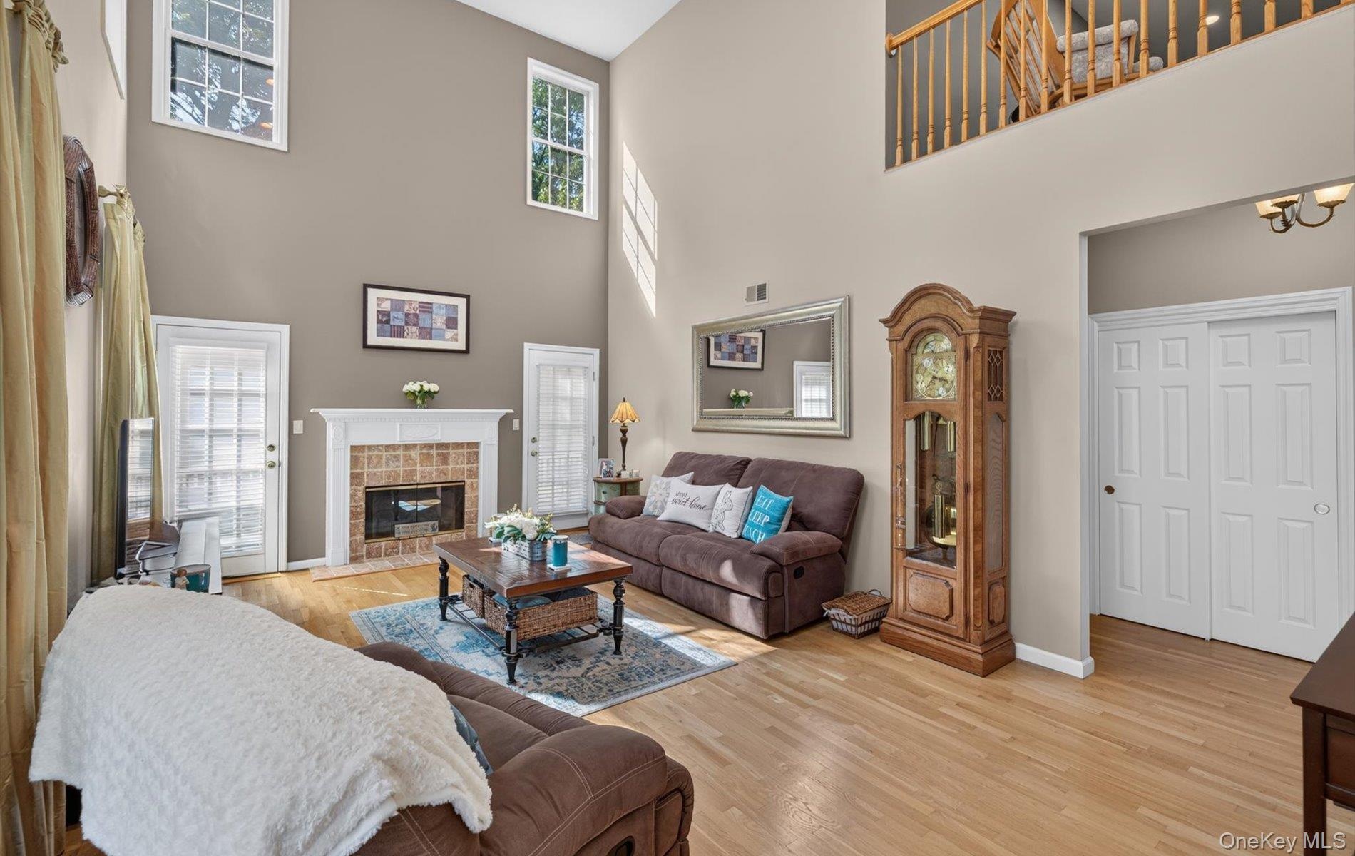 w Fireplace