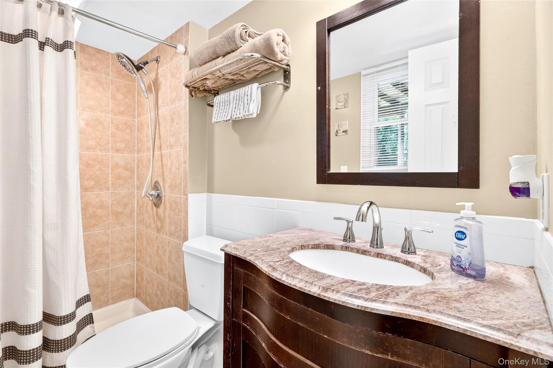 Downstairs full bathroom