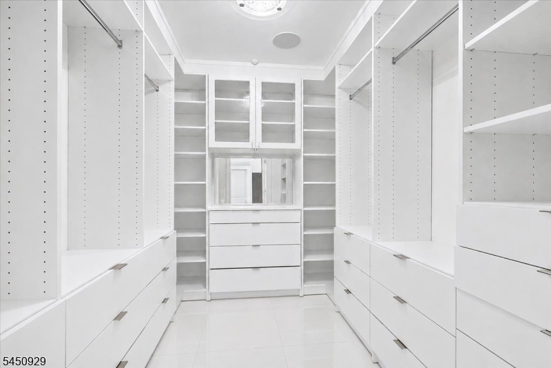 Walk in Closet- Master Bdrm