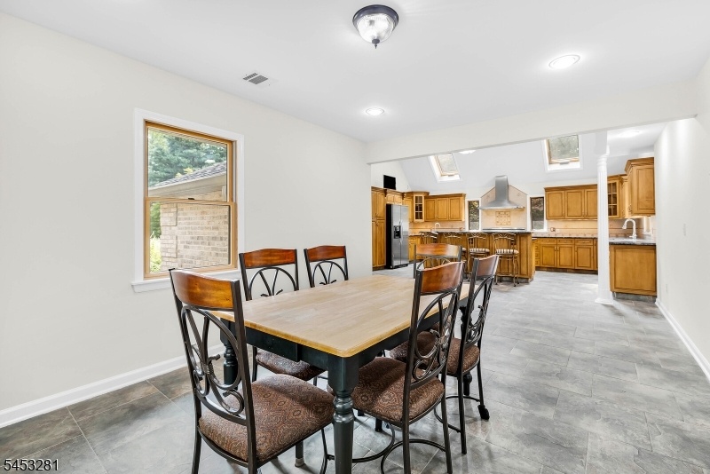 Breakfast Room
