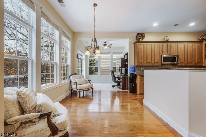 Eat In Kitchen Dining Area