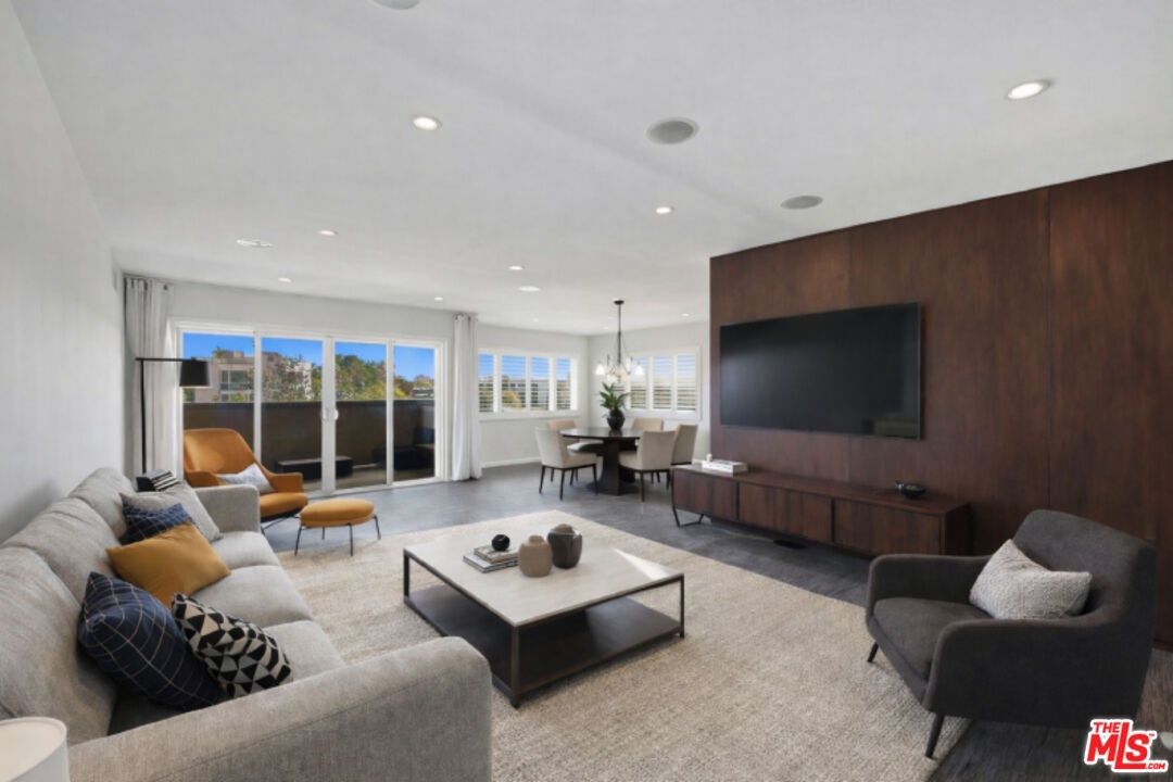 Virtual / digital staging