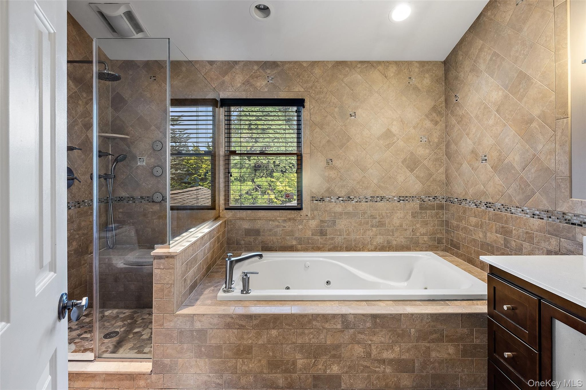 Master Bedroom Bathroom