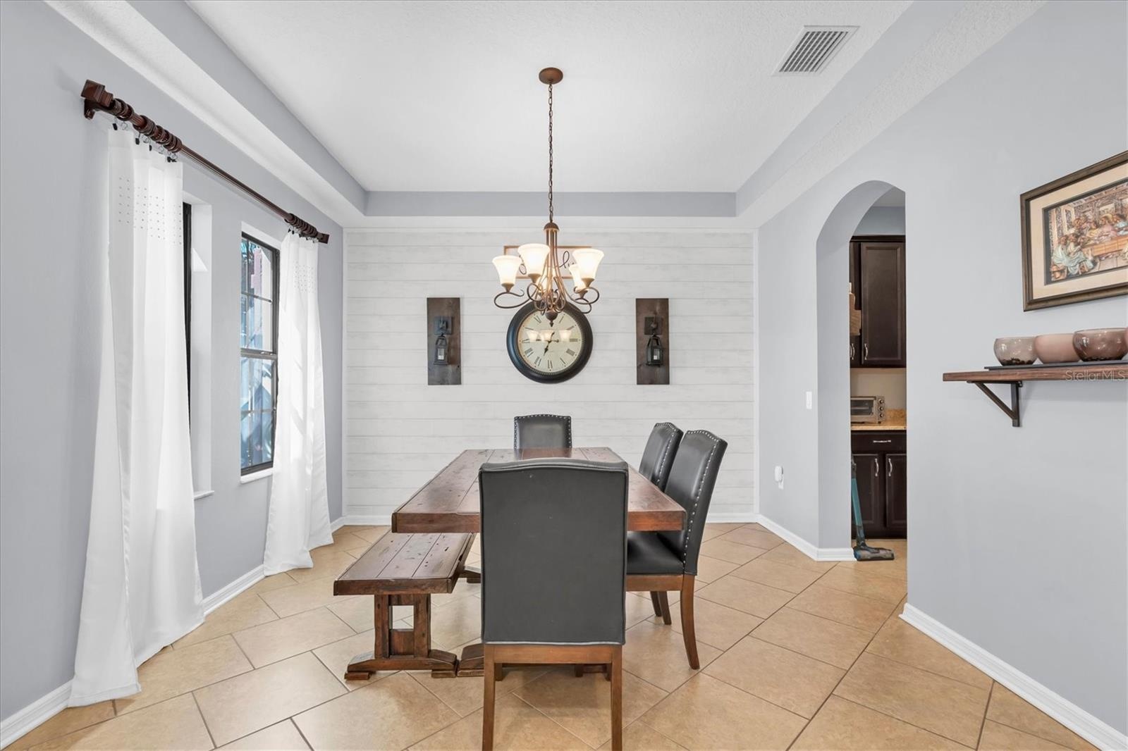 FORMAL DINING ROOM WITH TRAY CEILING