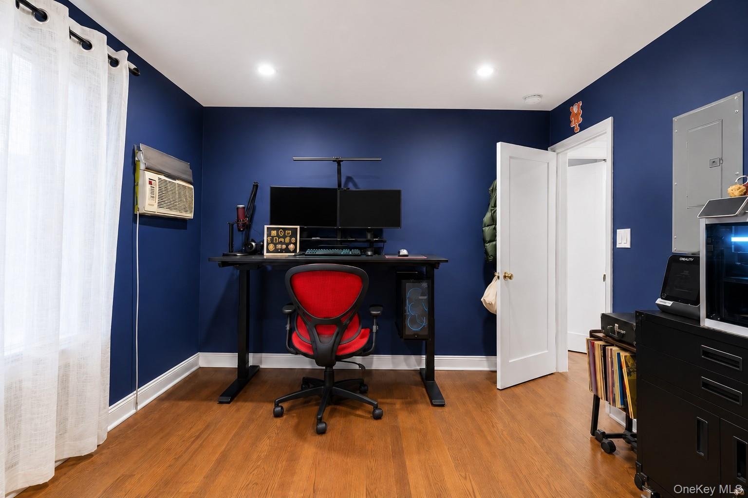 den, office or bedroom2