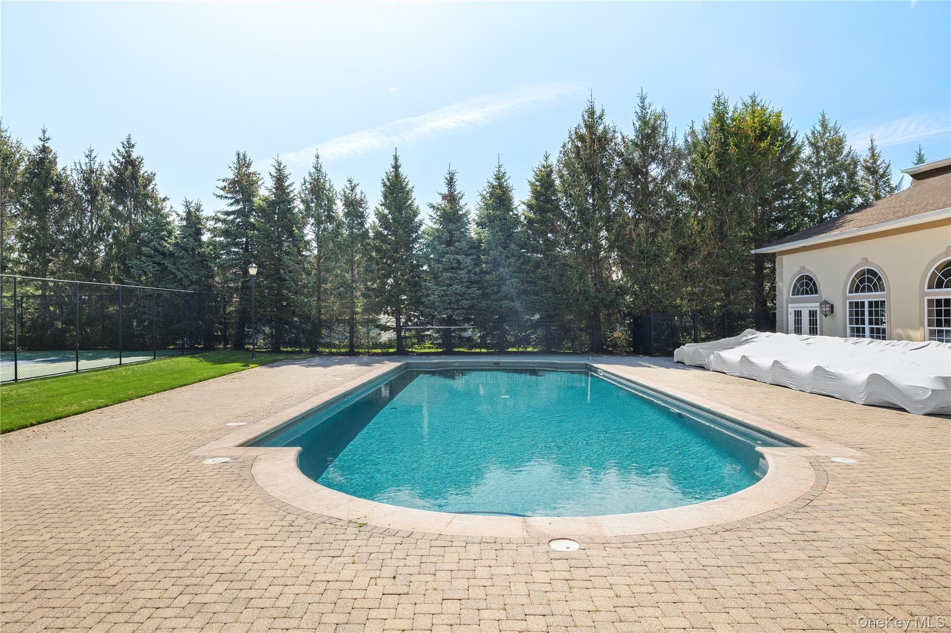 Salt & Heated out door pool