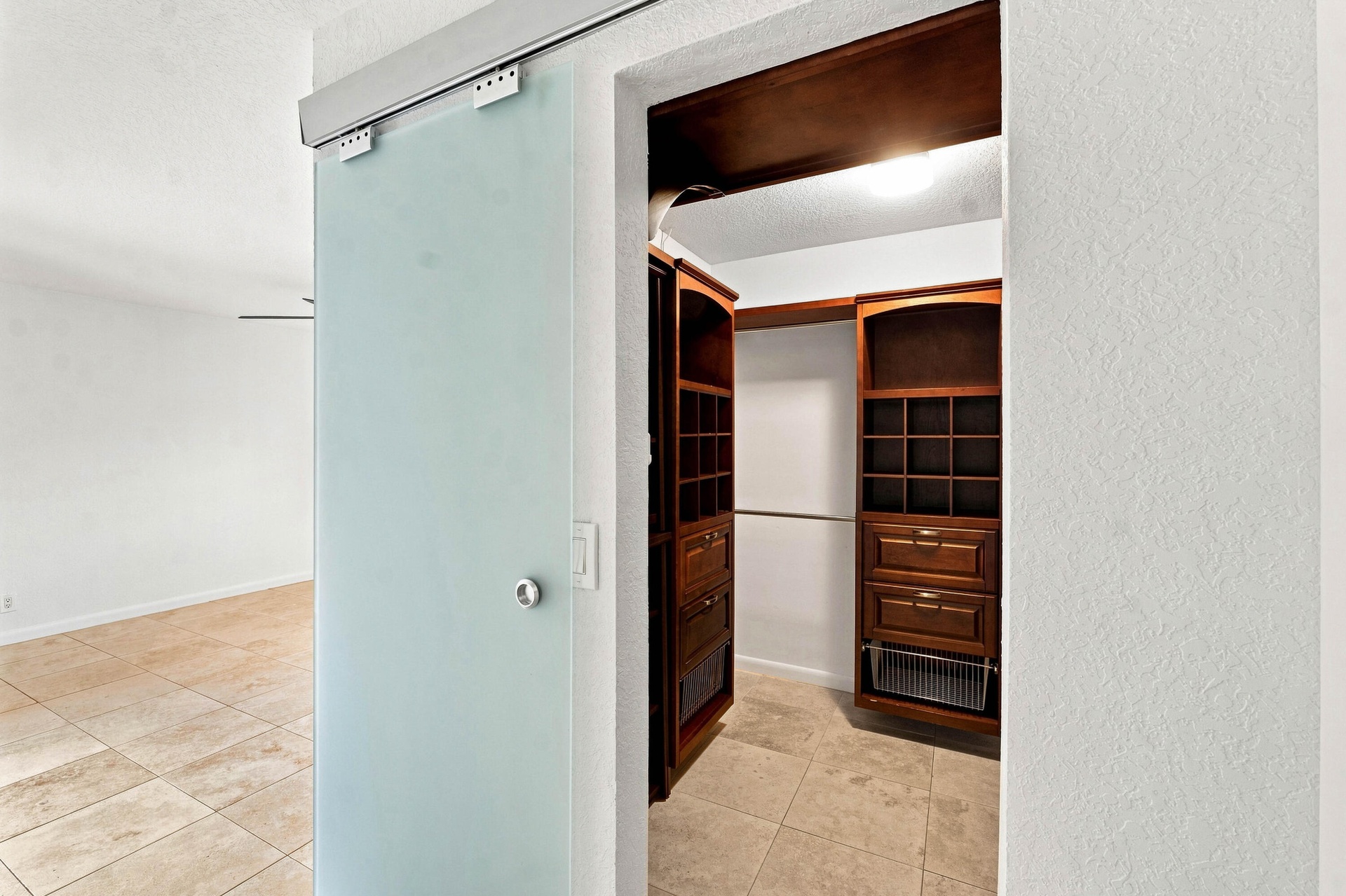 Custom Walk In Closet
