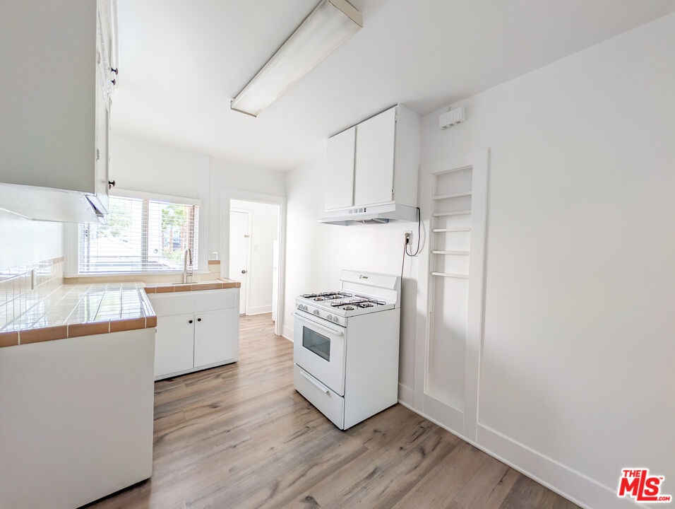 5944 Kitchen