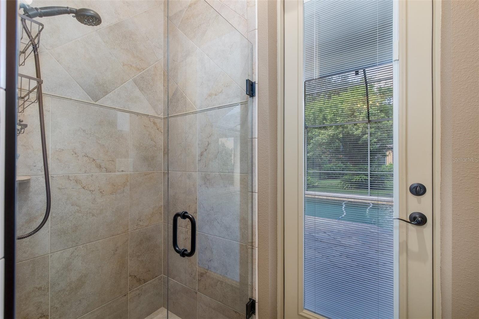 Bathroom 3 with access to the Pool