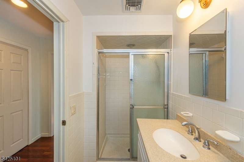 Primary En Suite