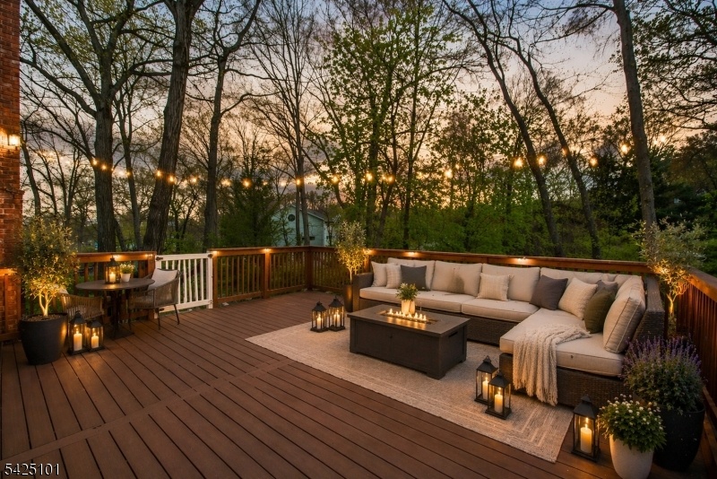 Deck AI Staged
