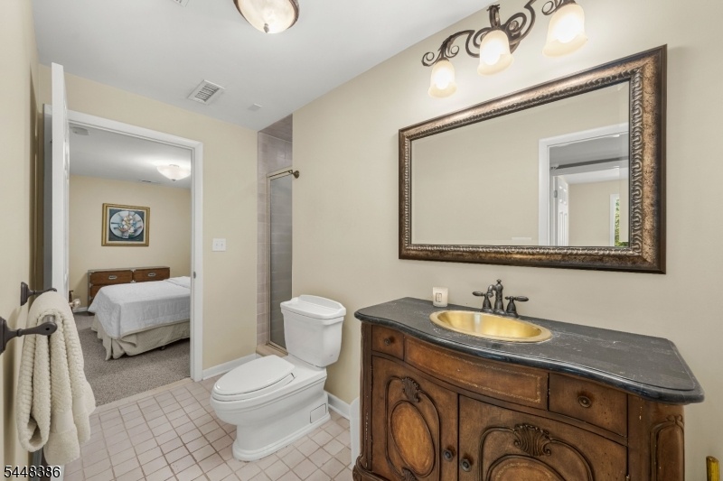 Full Bath Ensuite
