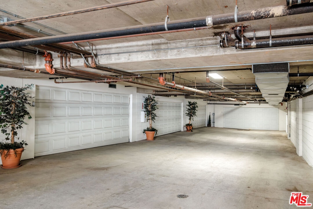 Private Garage