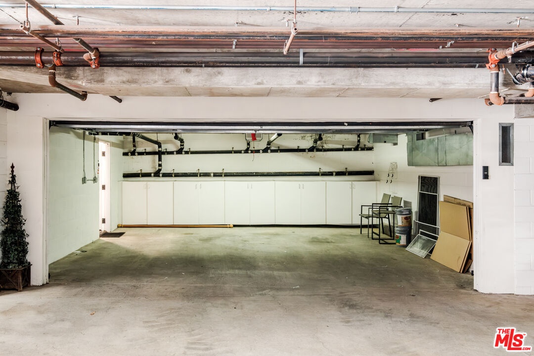 Private Garage