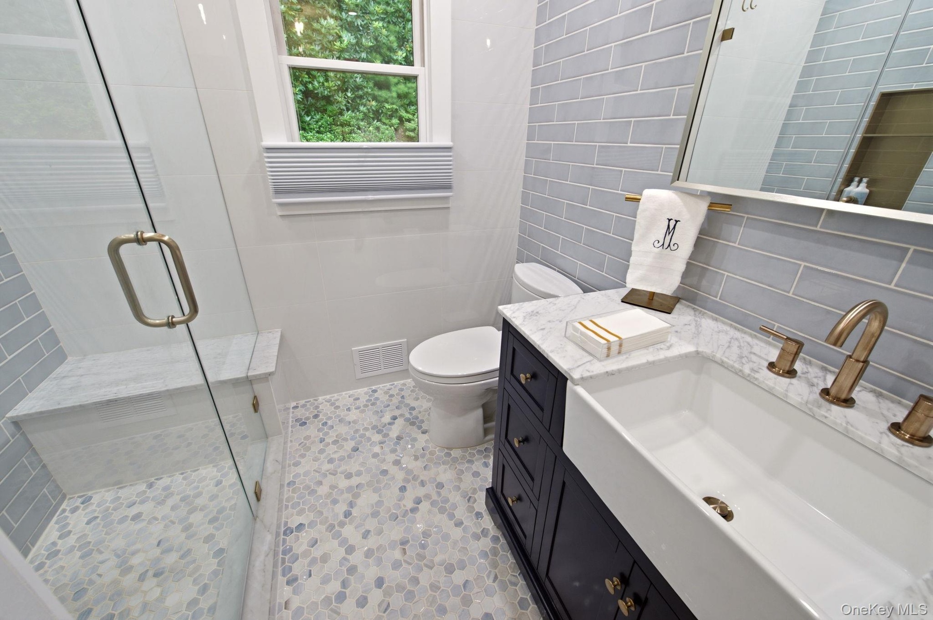 Completely New and Updated Bath! Classic design!