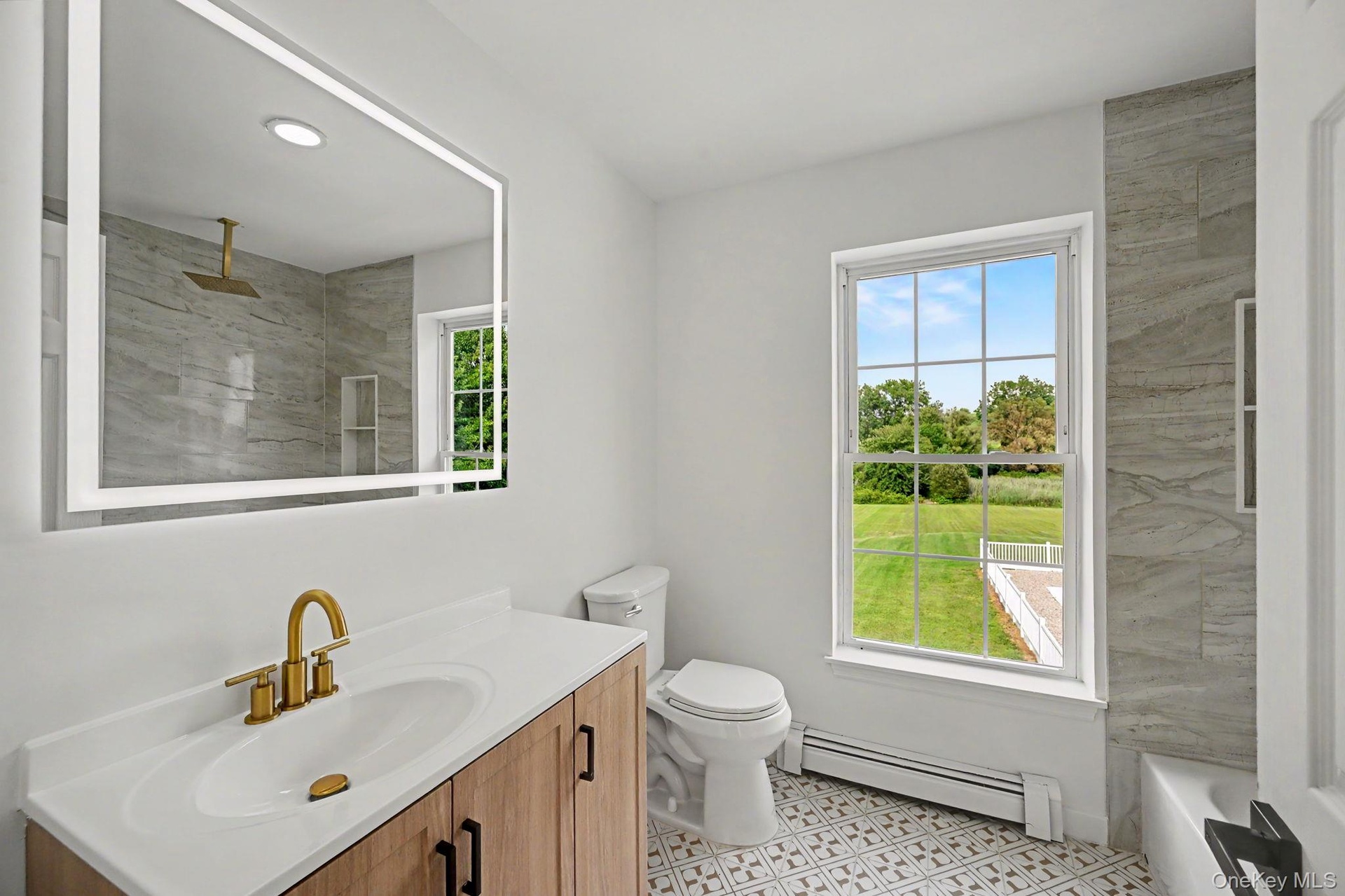 Upstairs Full Bath