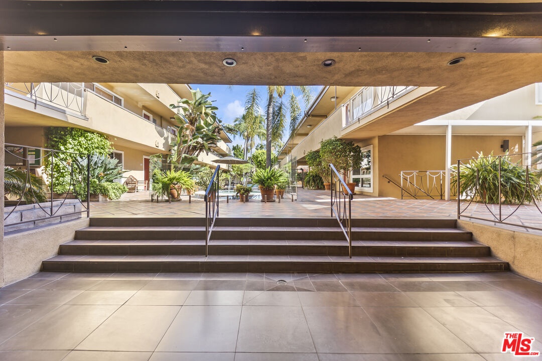 Gorgeous Entrance